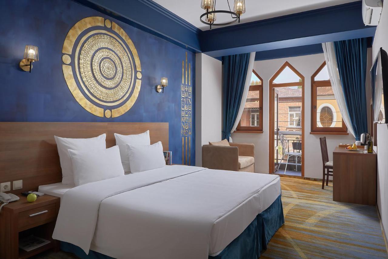 Garuda Boutique Hotel Sukhumi Eksteriør bilde
