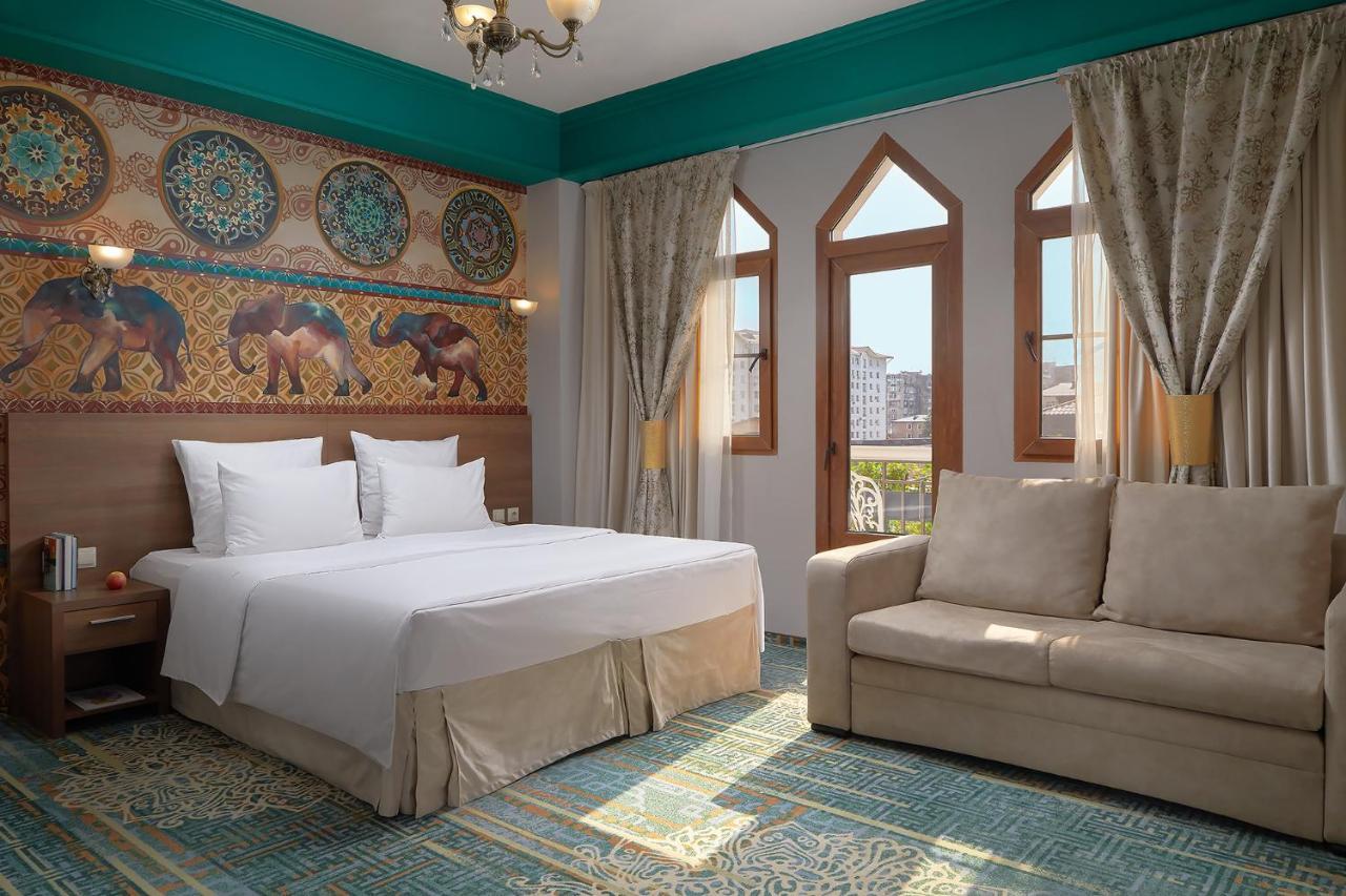 Garuda Boutique Hotel Sukhumi Eksteriør bilde
