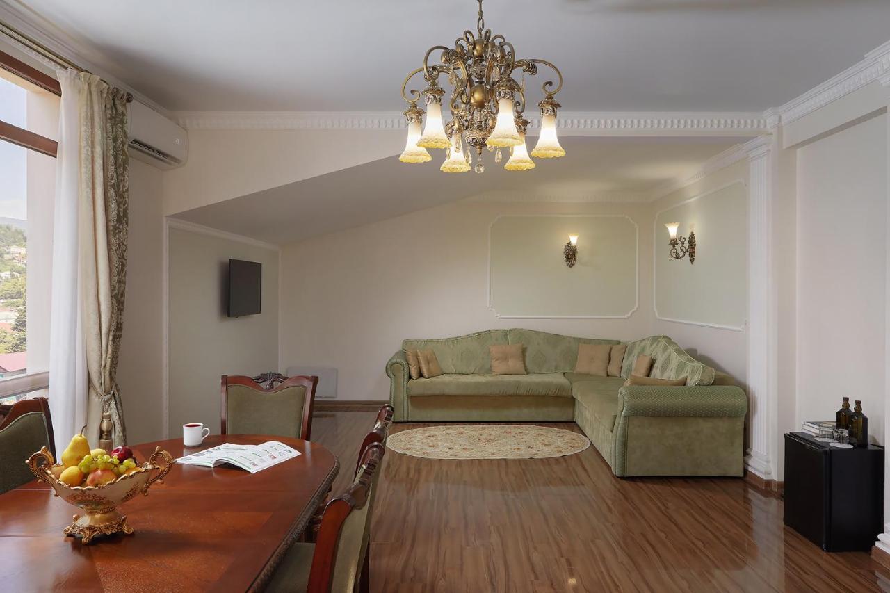 Garuda Boutique Hotel Sukhumi Eksteriør bilde