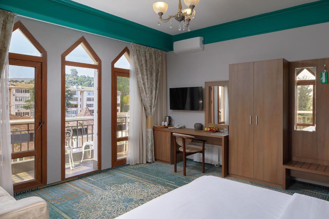 Garuda Boutique Hotel Sukhumi Eksteriør bilde
