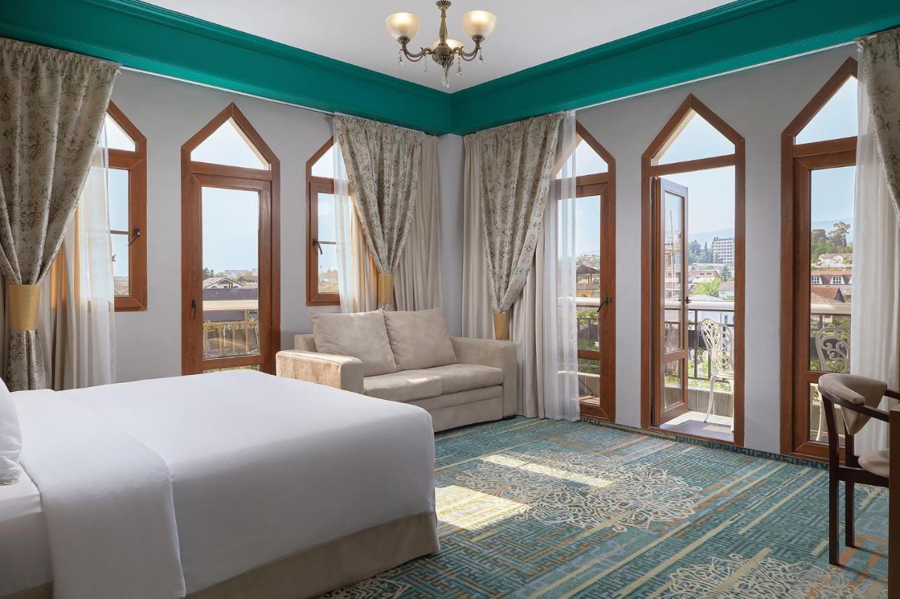 Garuda Boutique Hotel Sukhumi Eksteriør bilde
