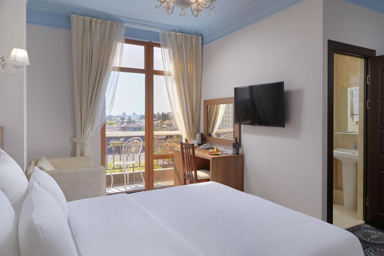 Garuda Boutique Hotel Sukhumi Eksteriør bilde