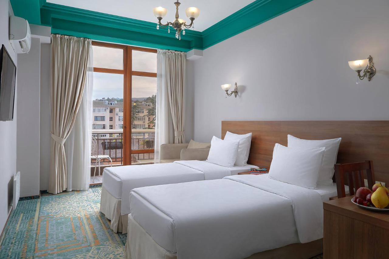 Garuda Boutique Hotel Sukhumi Eksteriør bilde