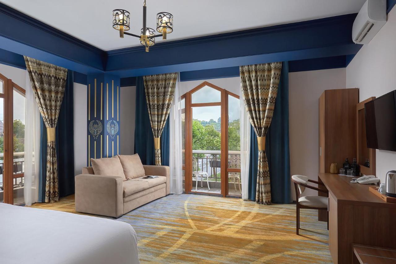 Garuda Boutique Hotel Sukhumi Eksteriør bilde