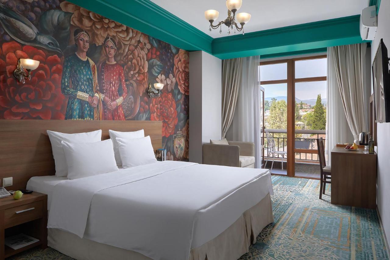 Garuda Boutique Hotel Sukhumi Eksteriør bilde